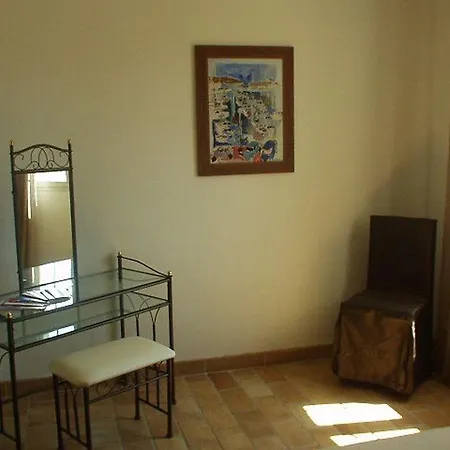 فندق مبيت وإفطار D'hotes 